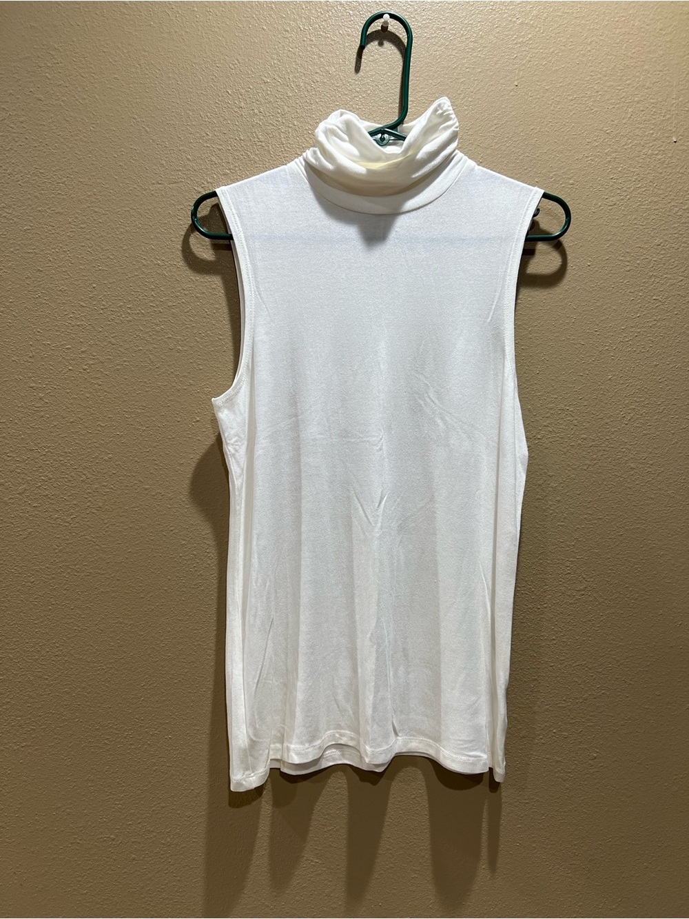 Ava & Viv White Sleeveless Turtleneck Camisole New NT